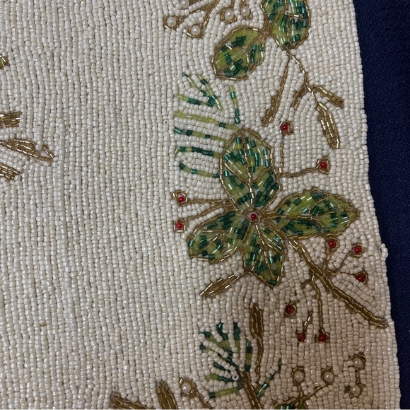 Tahari Home Beaded Centerpiece Table Runner 13x36”Lined Poinsettia Christmas NWT - Picture 7 of 9